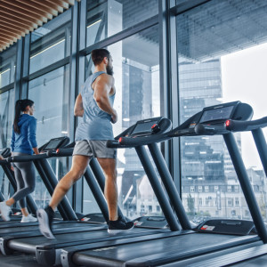 How Do I Choose a Good Treadmill For Home Use In 2024 for Beginners in the UAE ? Treadmill Buying Guide